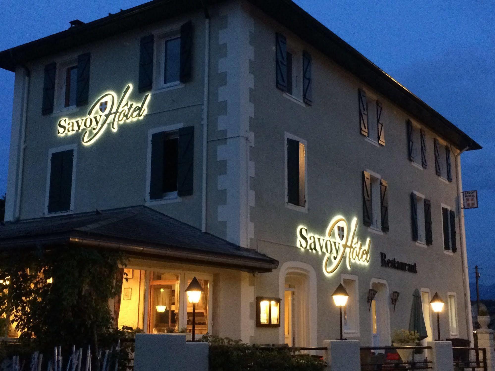 Savoy Hotel 르보젯두락 외부 사진